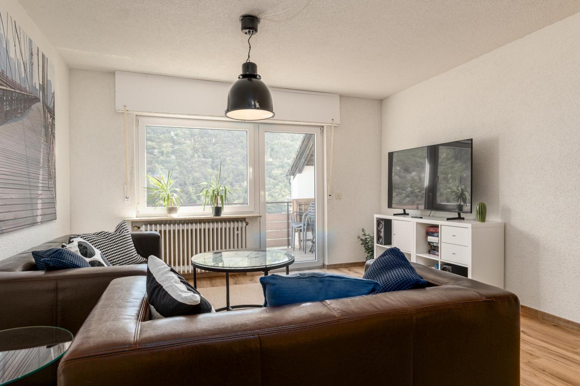 Riesling Appartement For 2 - 4 People - Billiards - Balcony With Mosel View - Parking - Wine Barrel Bar - Fully Equipped Kitchen - Netflix - Waiputv - 3 Km From Cochem Klotten Luaran gambar